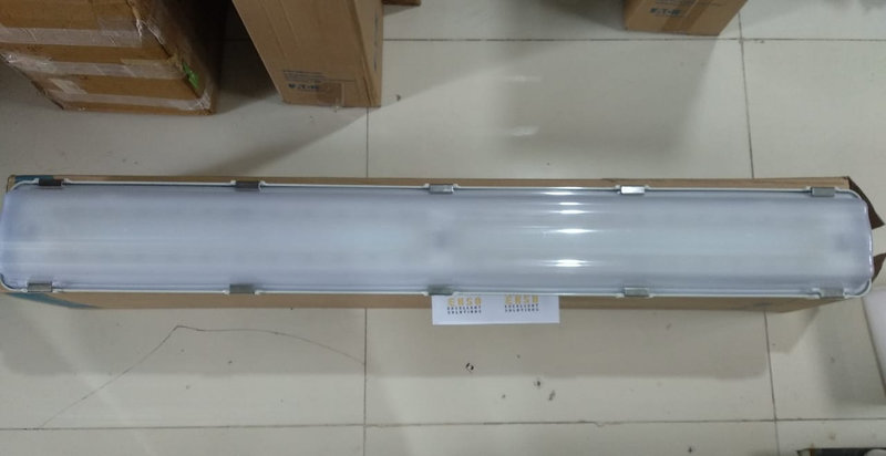 Eaton Crouse Hinds VLL-5L-57-16-120-N CCL2004174 VLL LED Zone 1 GRP Linear Light Fixtures