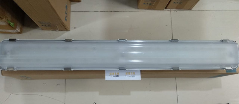 Eaton Crouse Hinds VLL-5L-57-EM1-16-120-N CCL2004182 VLL LED Zone 1 GRP Linear Light Fixtures